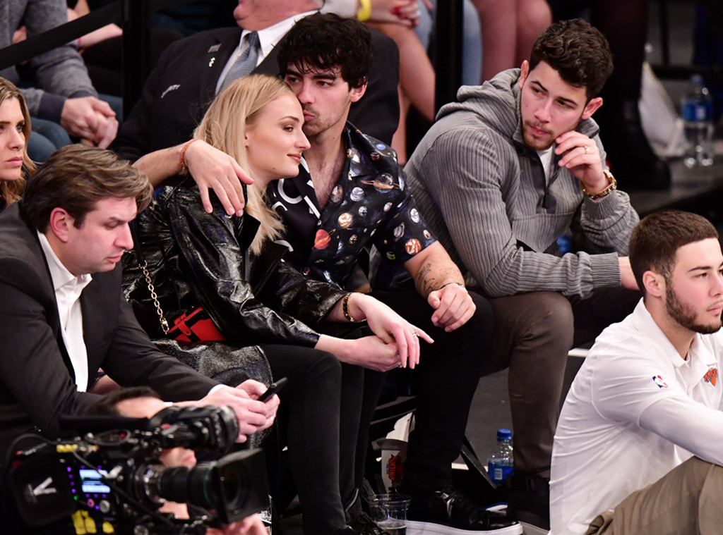 Sophie Turner, Joe Jonas, Nick Jonas, Basketball Game Sophie Turner, Joe Jonas, Nick Jonas, Basketball Game